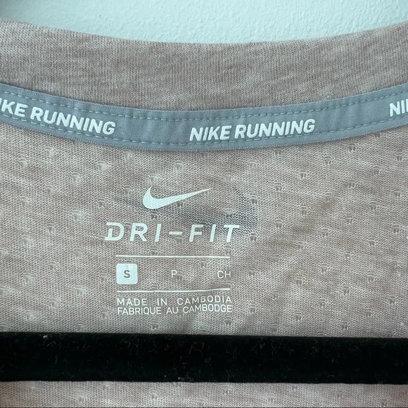 Nike light pink t-shirt - Picture 3 of 5